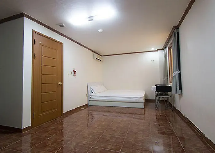 Motel Centum 2*